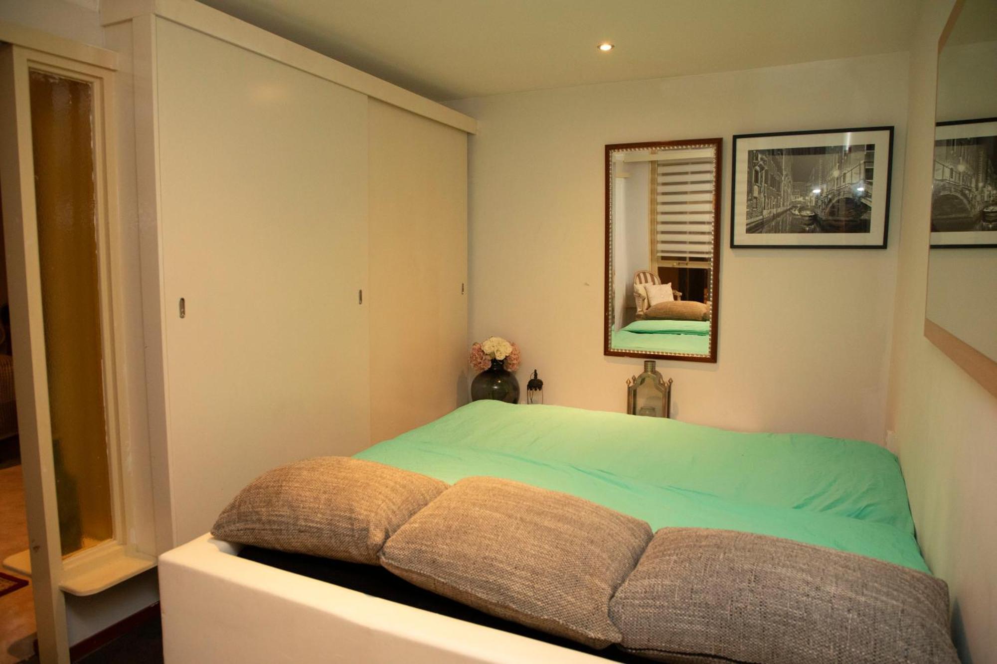 Red Light District B & B Canal View Amsterdam Extérieur photo