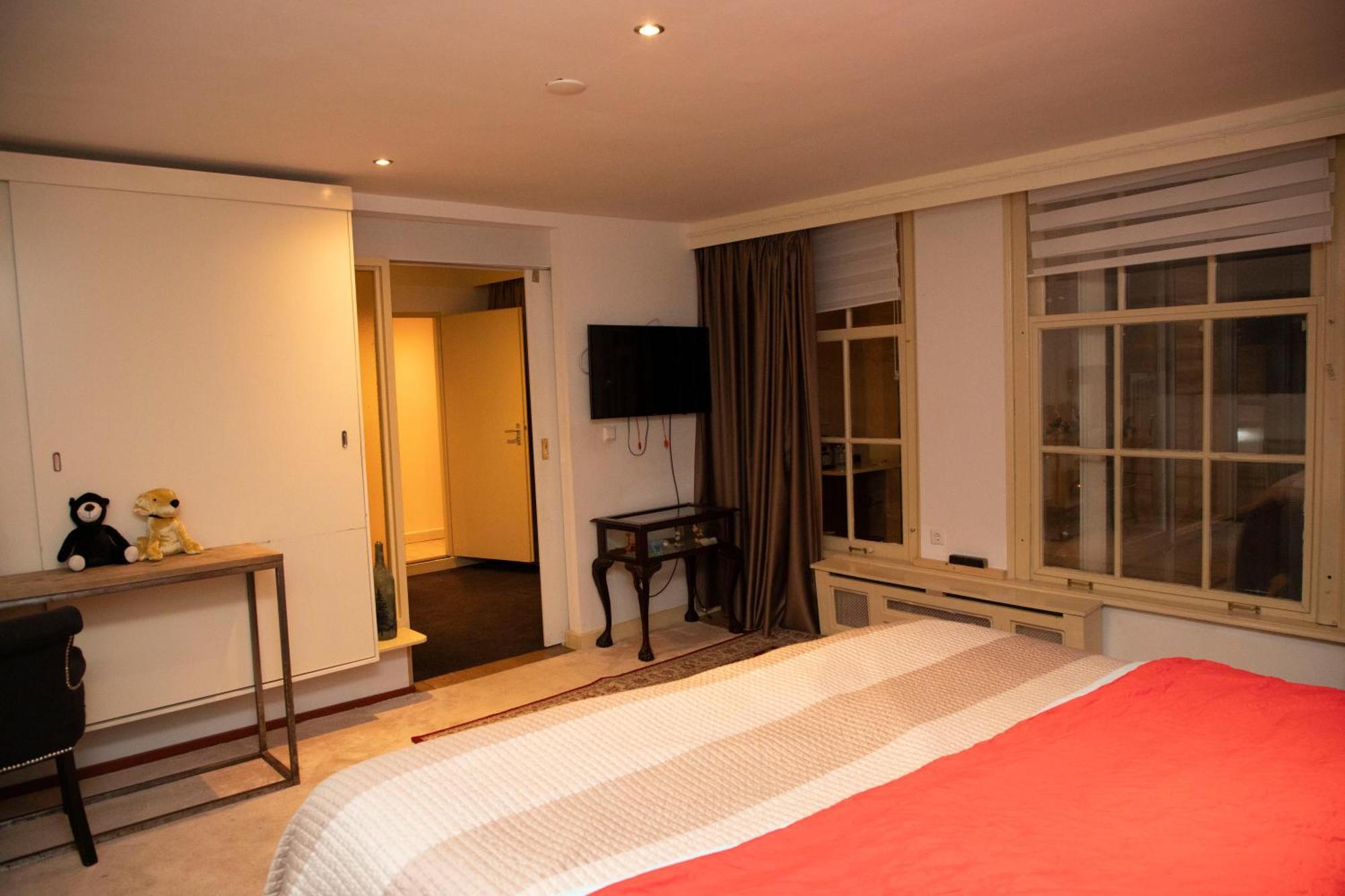 Red Light District B & B Canal View Amsterdam Extérieur photo